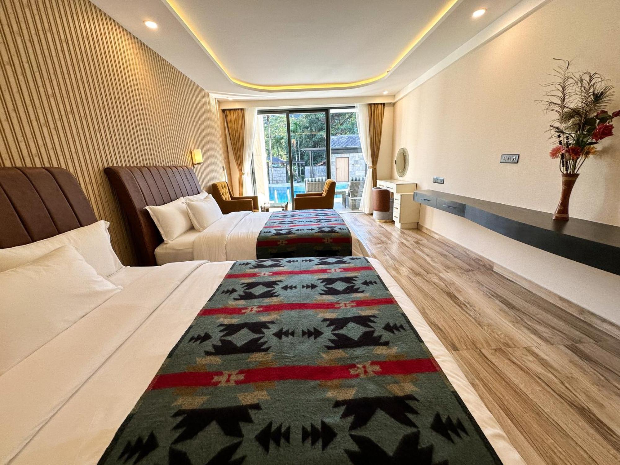 Lake View Resort Pokhara Exterior foto