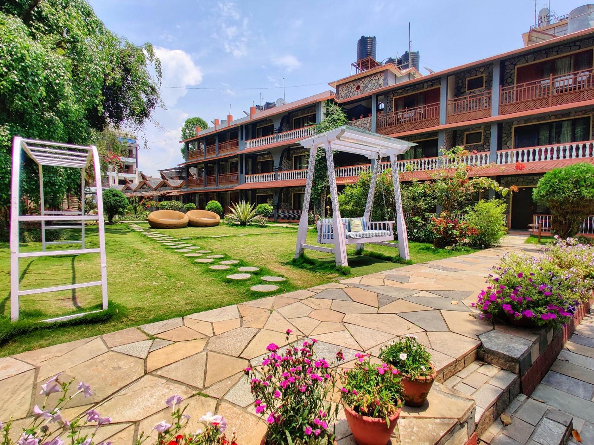 Lake View Resort Pokhara Exterior foto