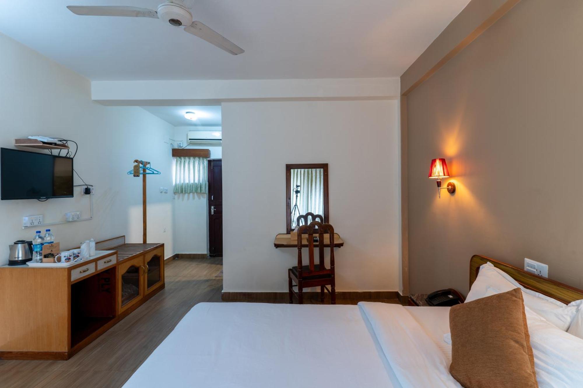 Lake View Resort Pokhara Exterior foto